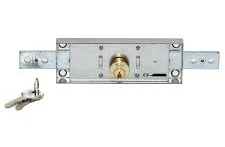 CHAPA PARA PERSIANA YALE