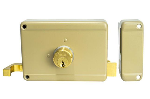 [61000601] CHAPA YALE LARGA DERECHA